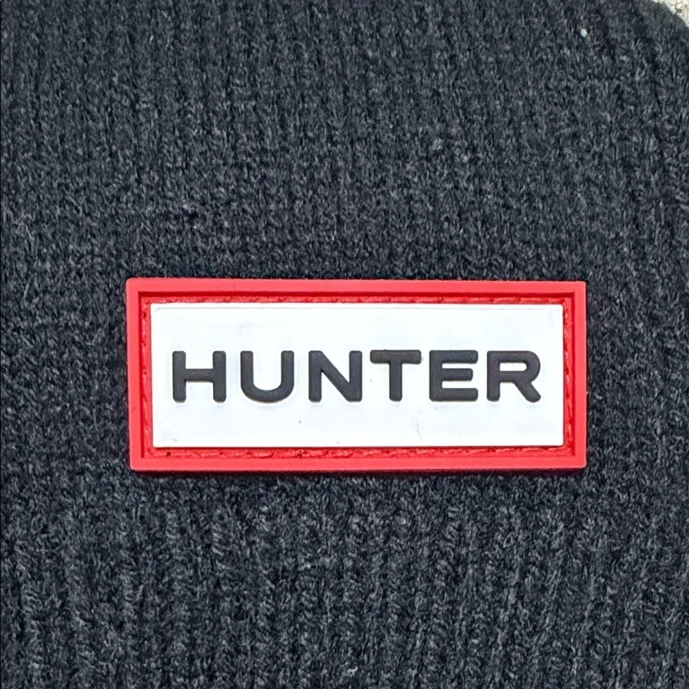 Hunter Classic Black Scarf with Red & White Tag.  Unisex.